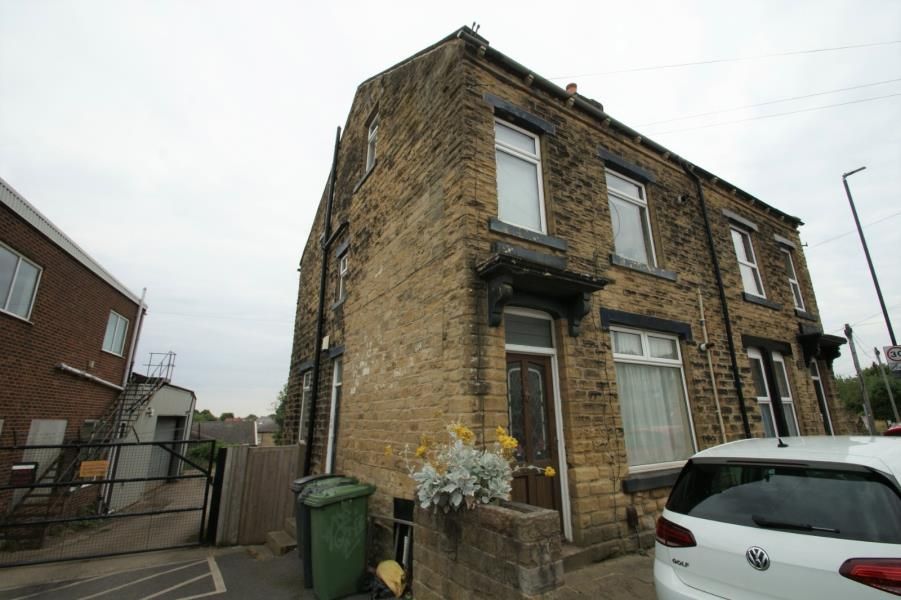 2 bed flat to rent in Lane End, Pudsey LS28 Zoopla