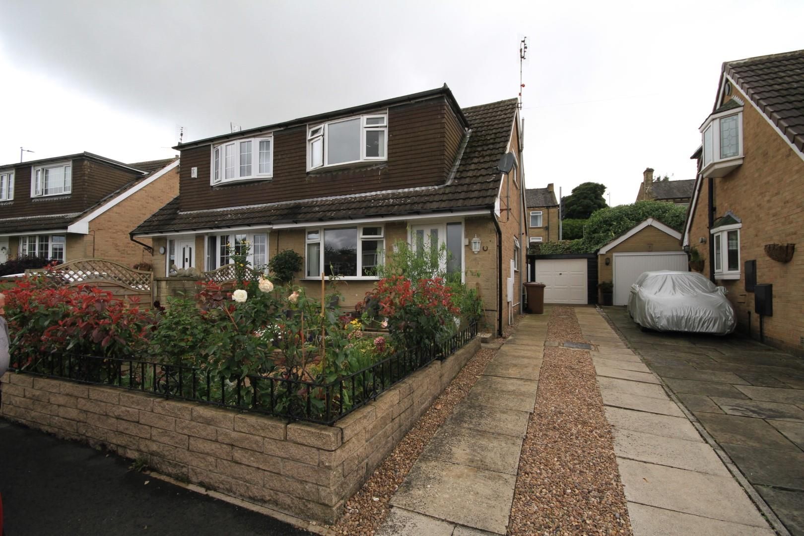 3 bed semidetached house for sale in Wavertree Park Gardens, Low Moor