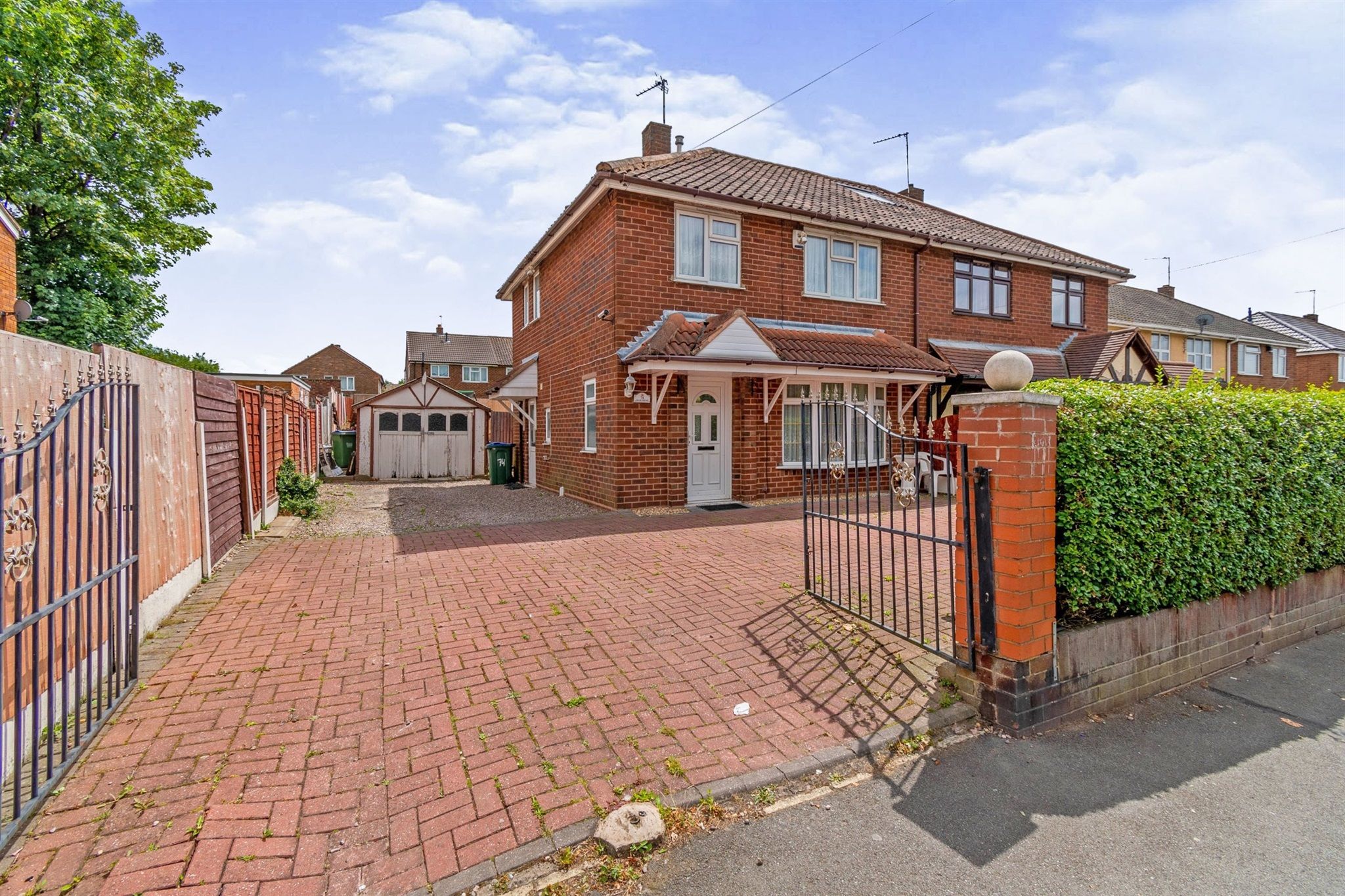 3 bed semidetached house for sale in Coronation Road, Wednesbury WS10
