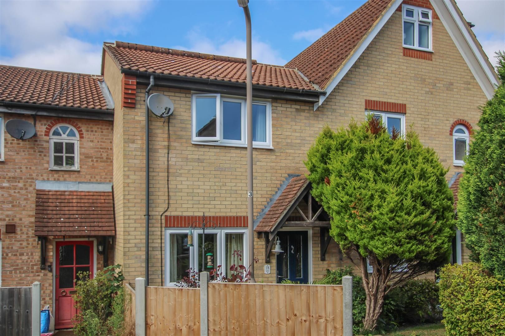 3 bed terraced house for sale in Tyler Way, Brentwood CM14 Zoopla