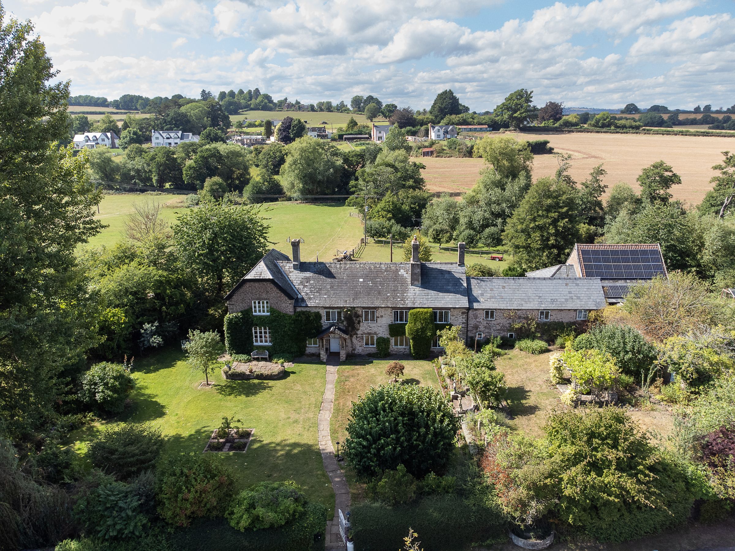 6 bed farmhouse for sale in Llangarron, RossOnWye HR9 Zoopla