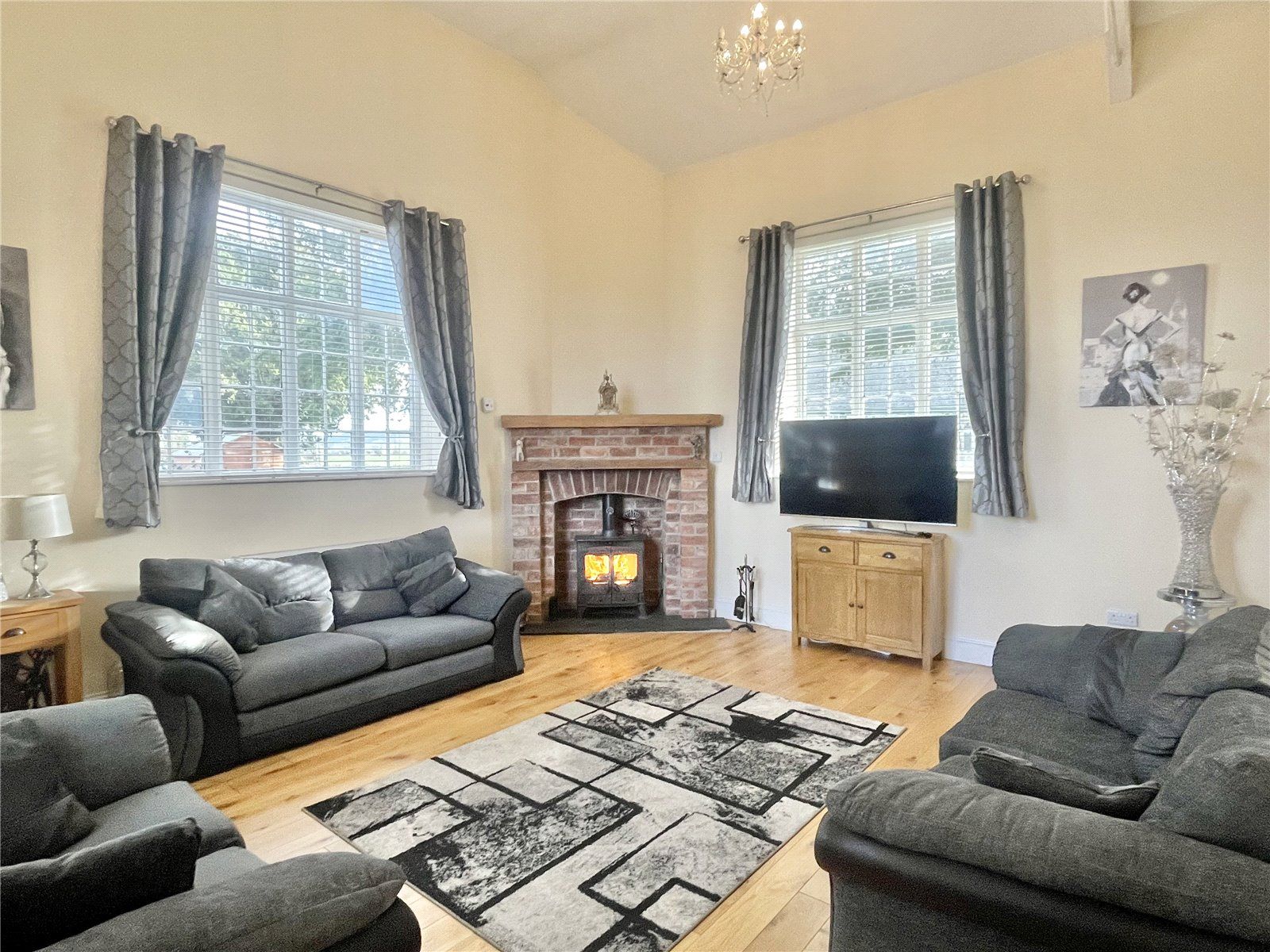 4 bed detached house for sale in Llandrinio, Llanymynech, Powys SY22