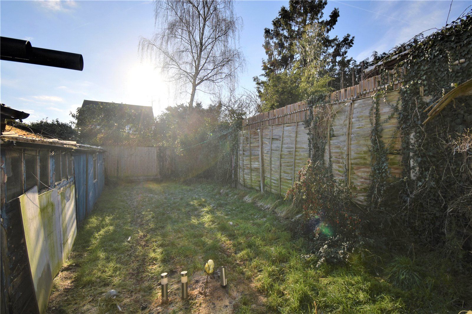 3 bed semidetached house for sale in Bucknalls Lane, Watford