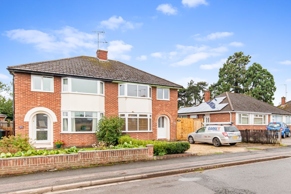 3 bed semidetached house to rent in Neithrop Avenue, Banbury OX16 Zoopla