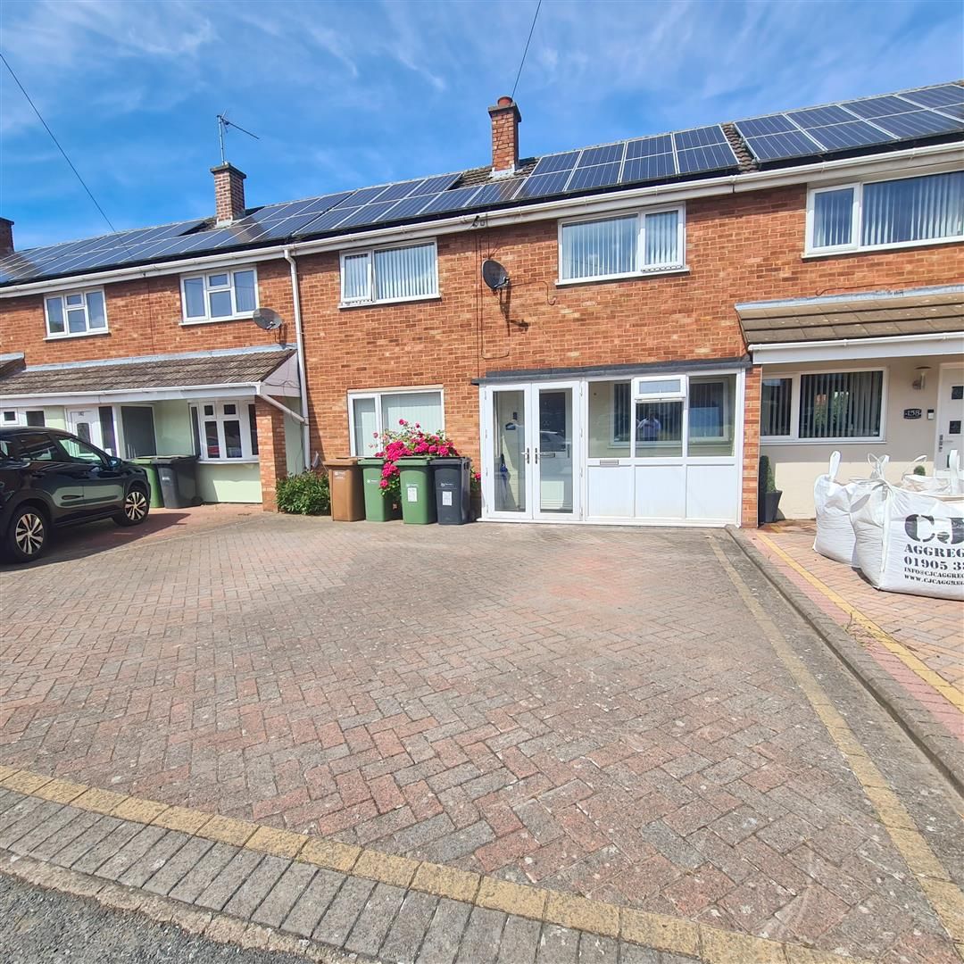3 bed terraced house for sale in Windermere Drive, Warndon, Worcester