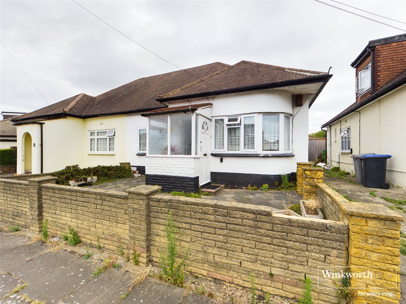 2 bed bungalow for sale in Winston Avenue, London NW9 Zoopla