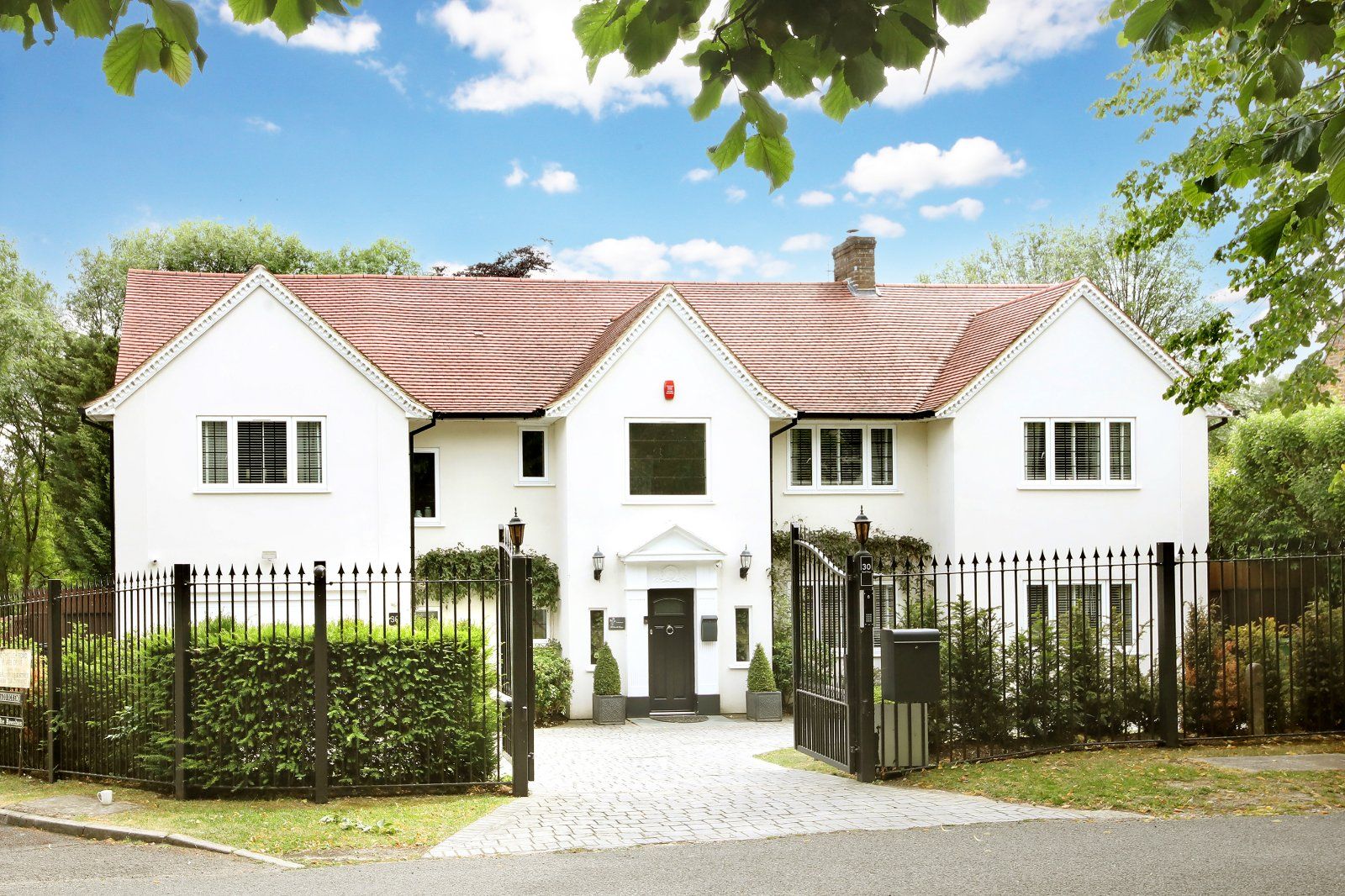 6 bed detached house for sale in Beech Waye, Gerrards Cross