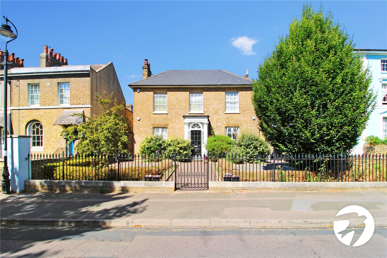 1 bed flat to rent in Clarence Place, Gravesend, Kent DA12 Zoopla