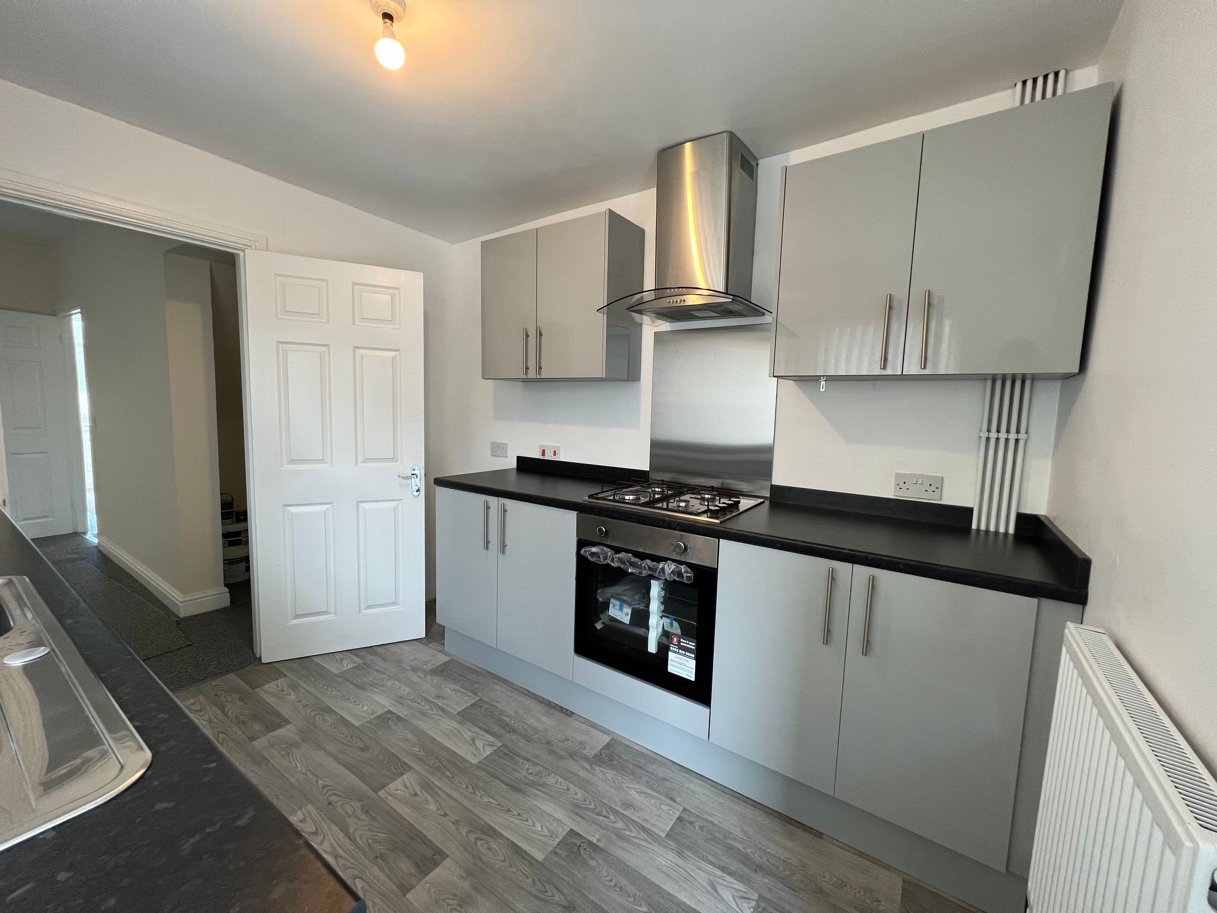 3 bed property to rent in Middleton Street, Briton Ferry, Neath SA11
