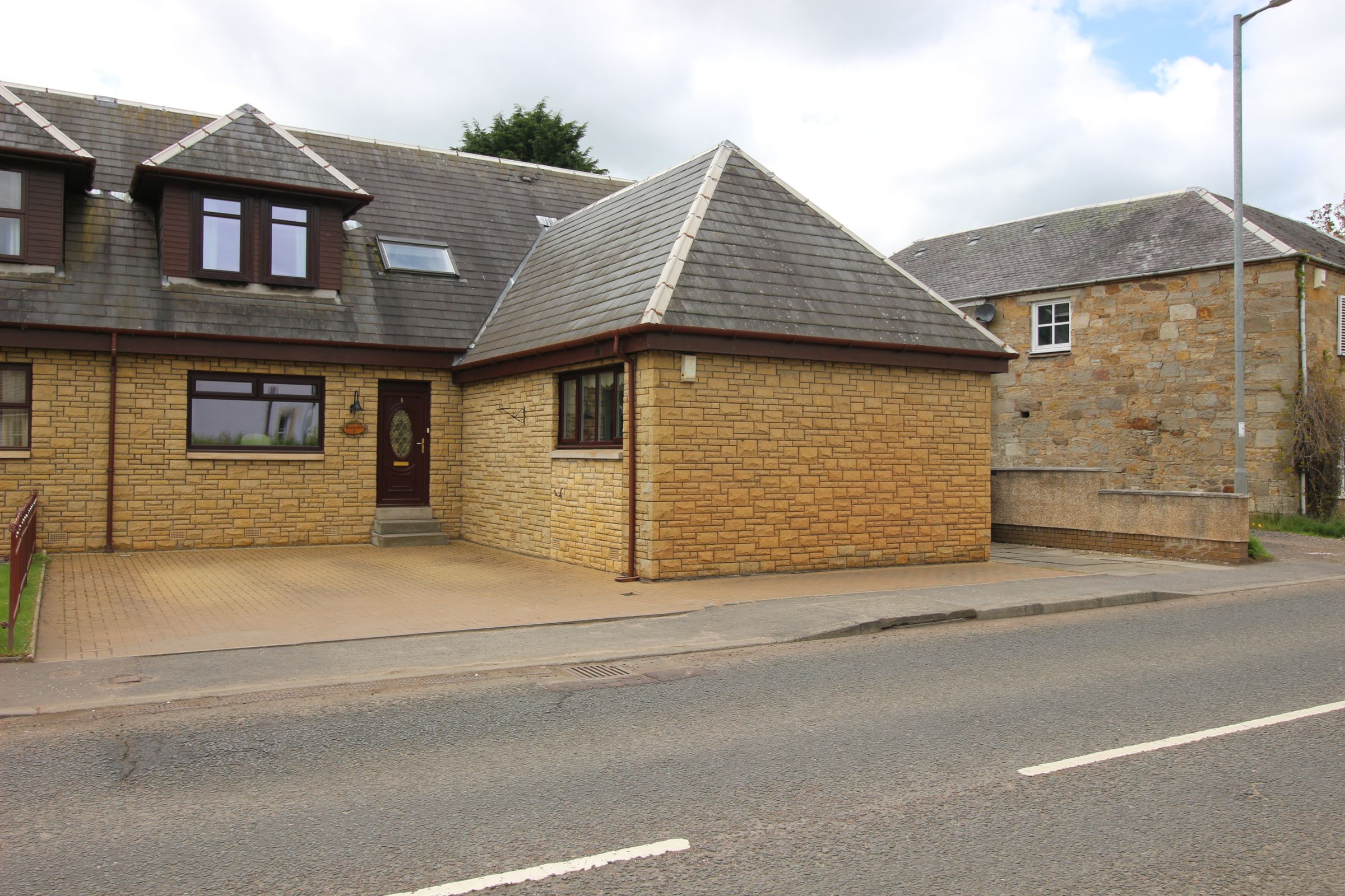 4 bed semidetached house for sale in Lanark Road, Crossford, South