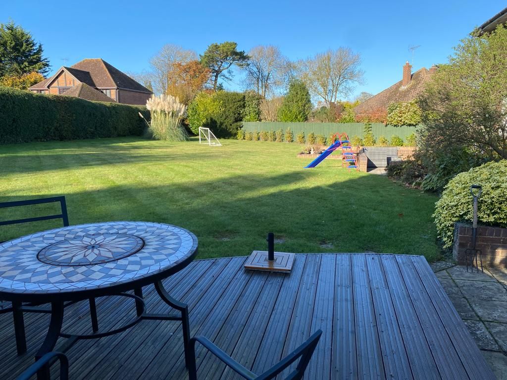 5 bed detached house for sale in Poplars Close, New Barn, Longfield