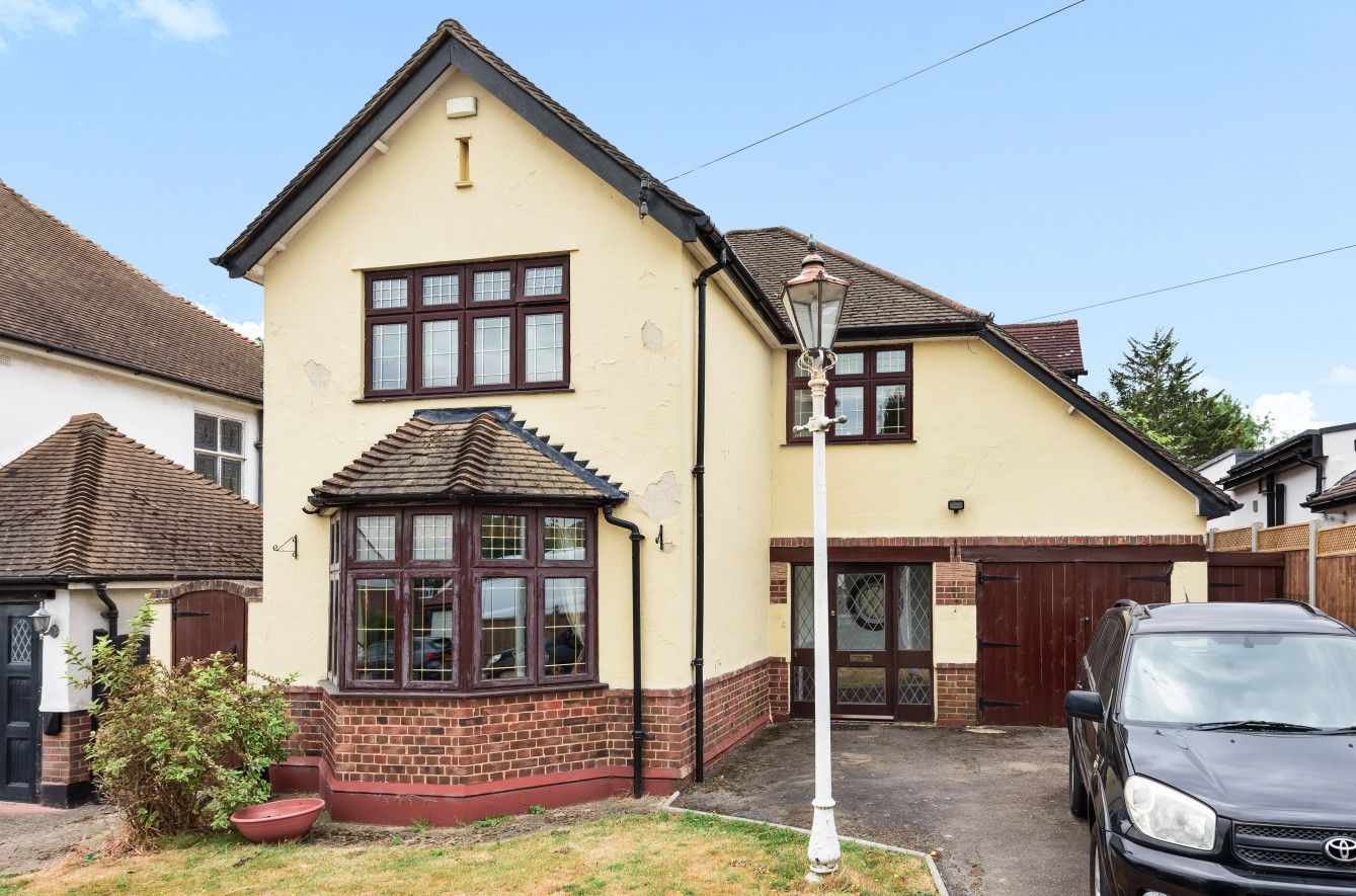 5 bed detached house to rent in Sherborne Road, Petts Wood, Orpington
