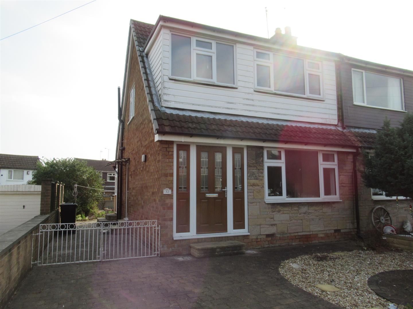 3 bed semidetached bungalow to rent in Goodwood Avenue, Kippax, Leeds