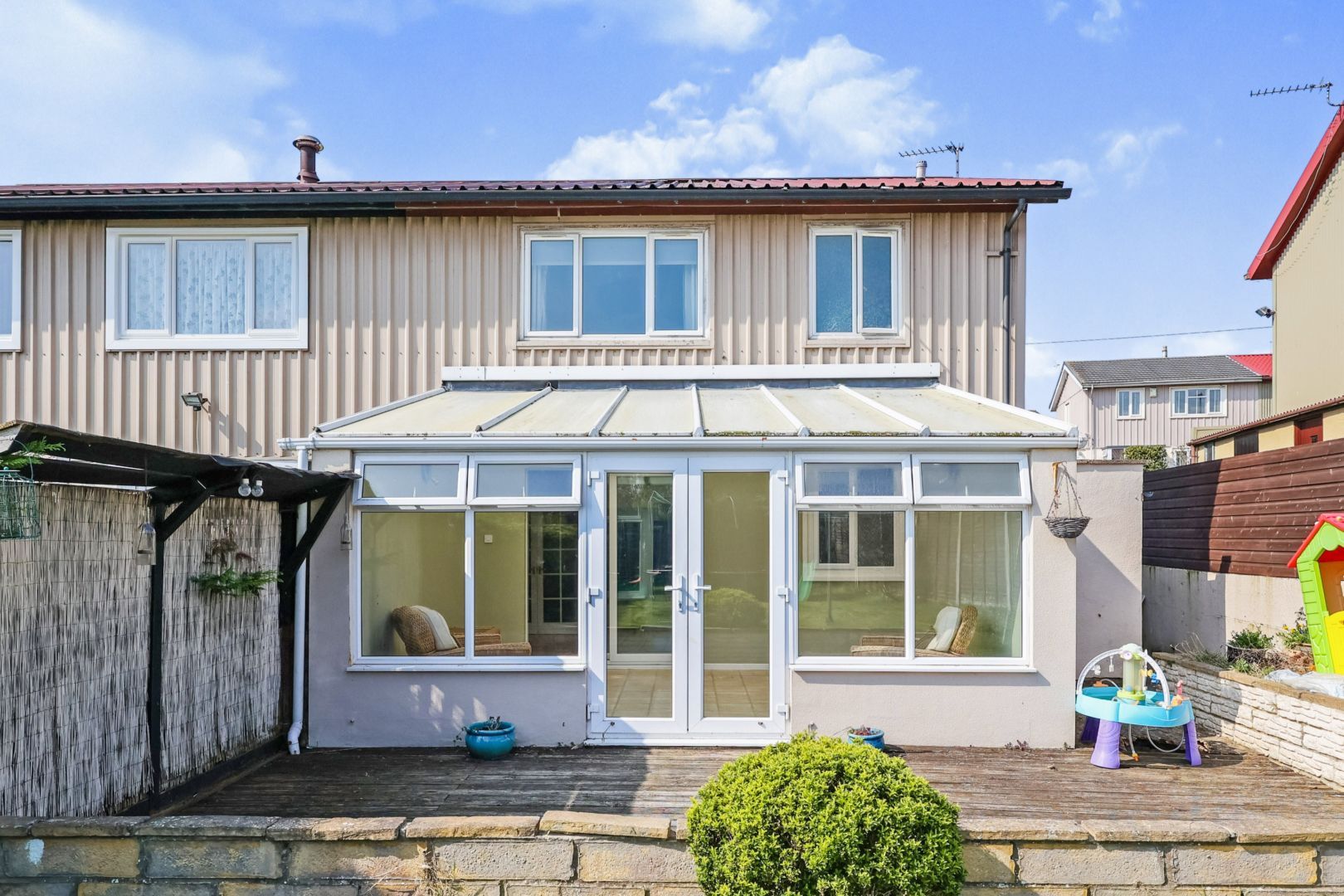 3 bed semidetached house for sale in Deerhurst Crescent, Portsmouth