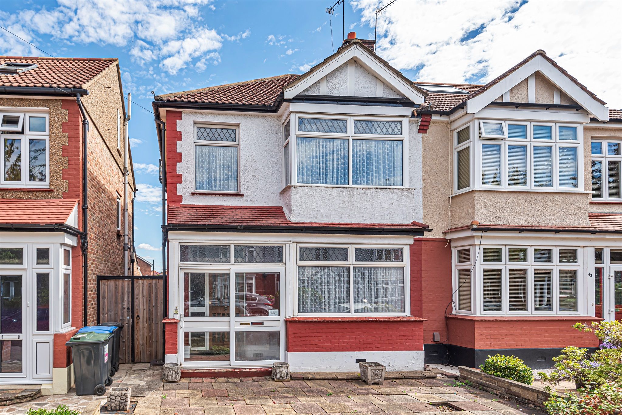 3 bed semidetached house for sale in Monastery Gardens, Enfield EN2