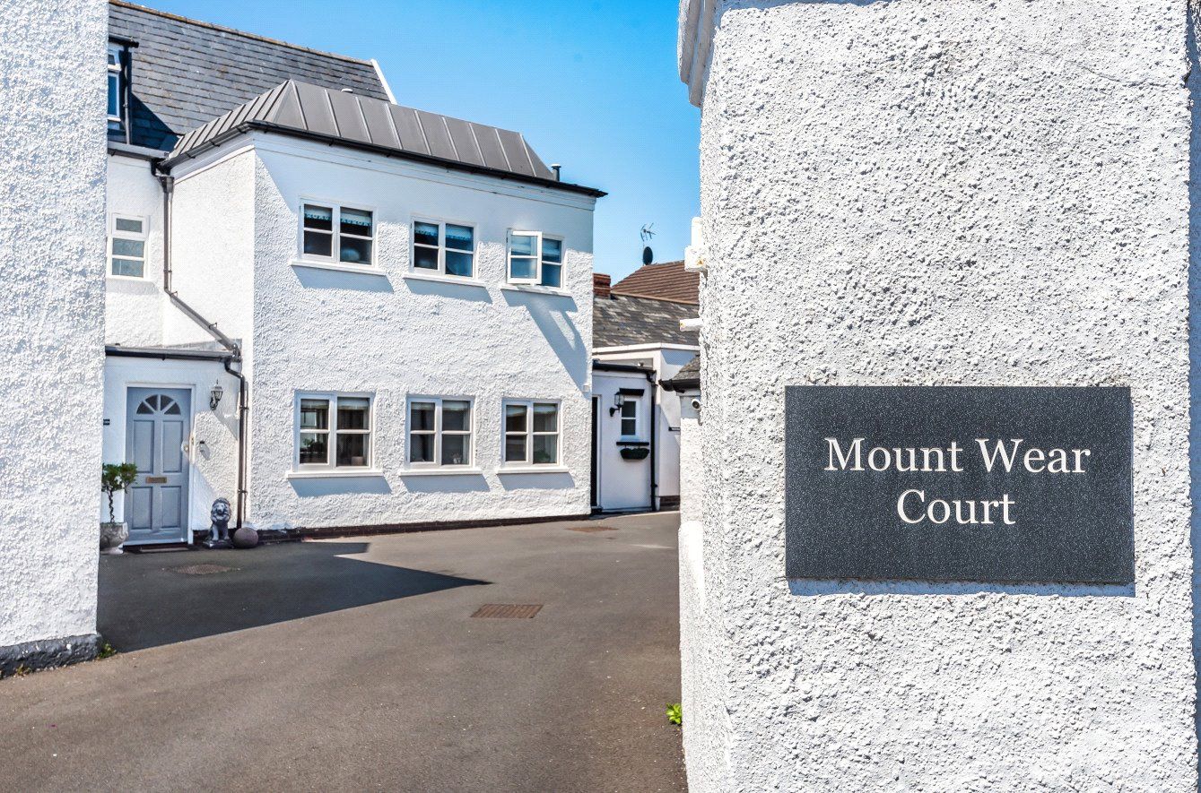 5 bed semidetached house for sale in Countess Wear Road, Exeter, Devon