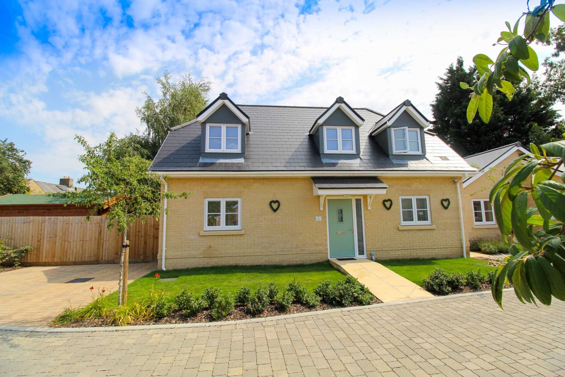 4 bed detached house for sale in Luke Street, Eynesbury PE19 Zoopla