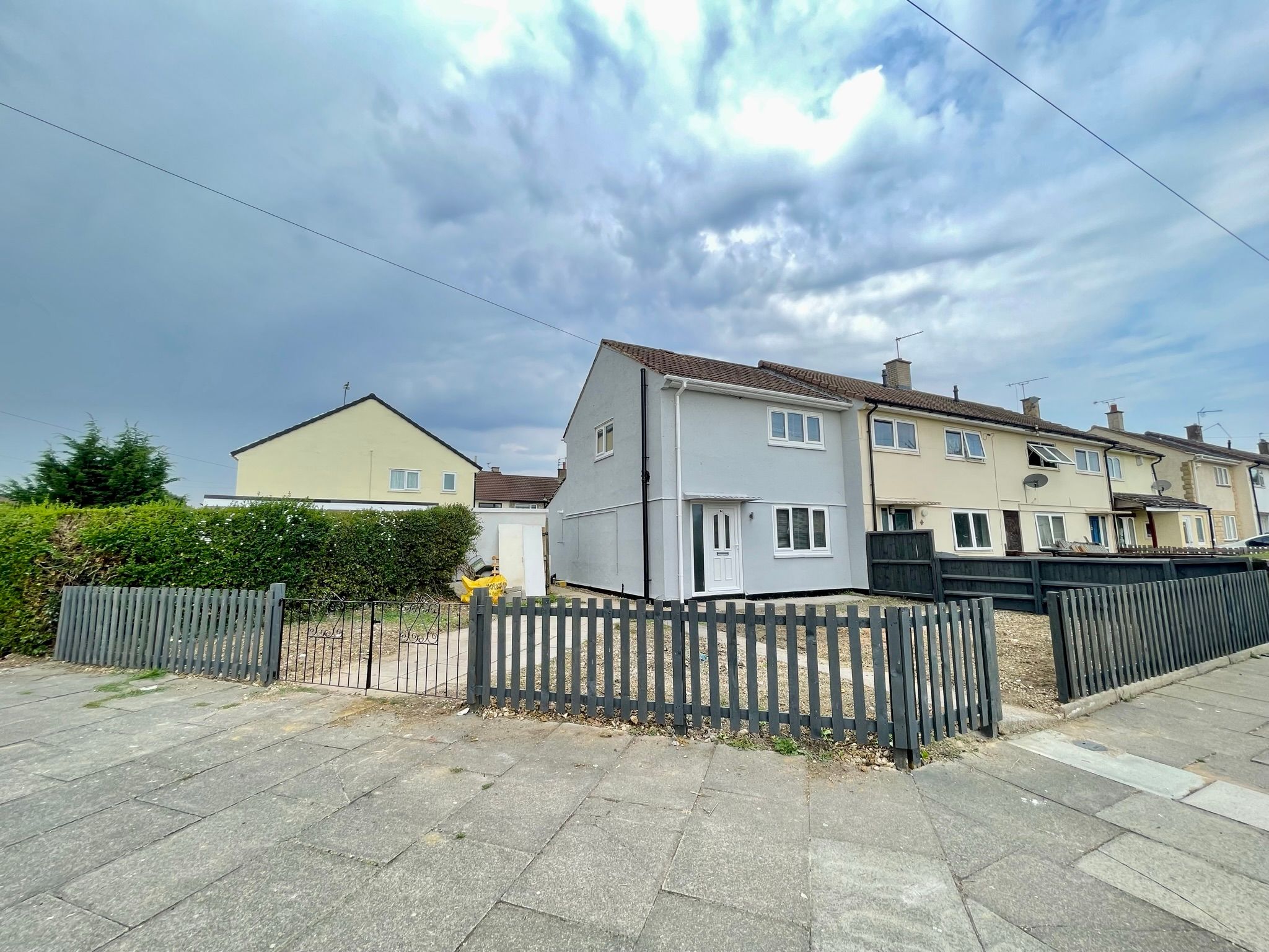 3 bed town house for sale in Ledbury Green, Beaumont Leys, Leicester