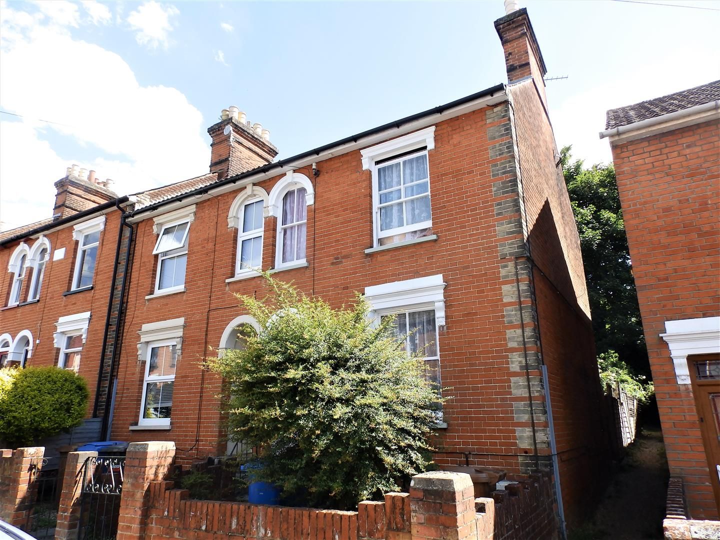 3 bed end terrace house for sale in Upland Road, East Ipswich, Ipswich