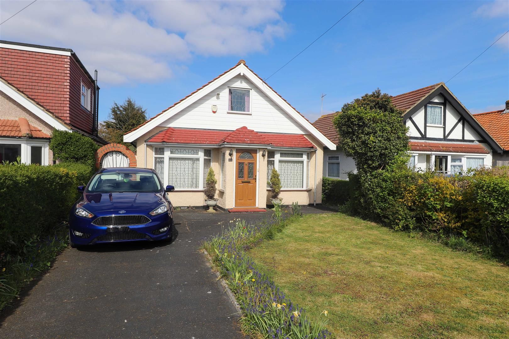 2 bed detached bungalow for sale in Pole Hill Road, Hillingdon UB10