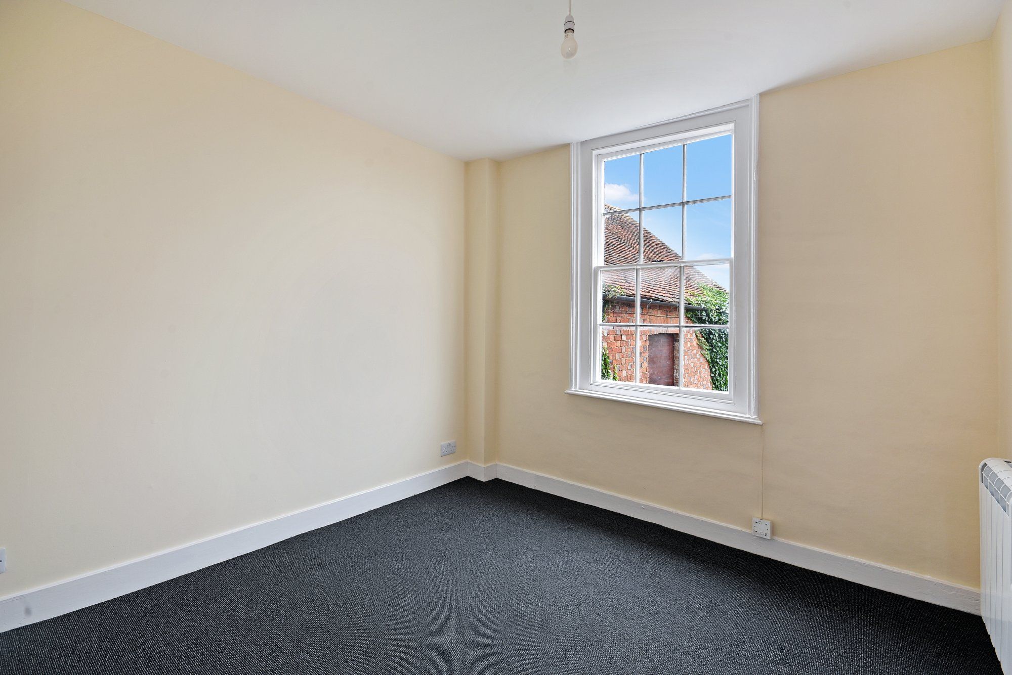 2 bed flat to rent in High Street, Tenterden, Kent TN30 Zoopla