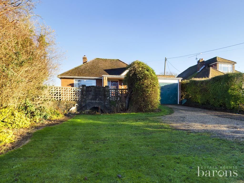 3 bed detached bungalow for sale in Kempshott Lane, Basingstoke RG22 Zoopla