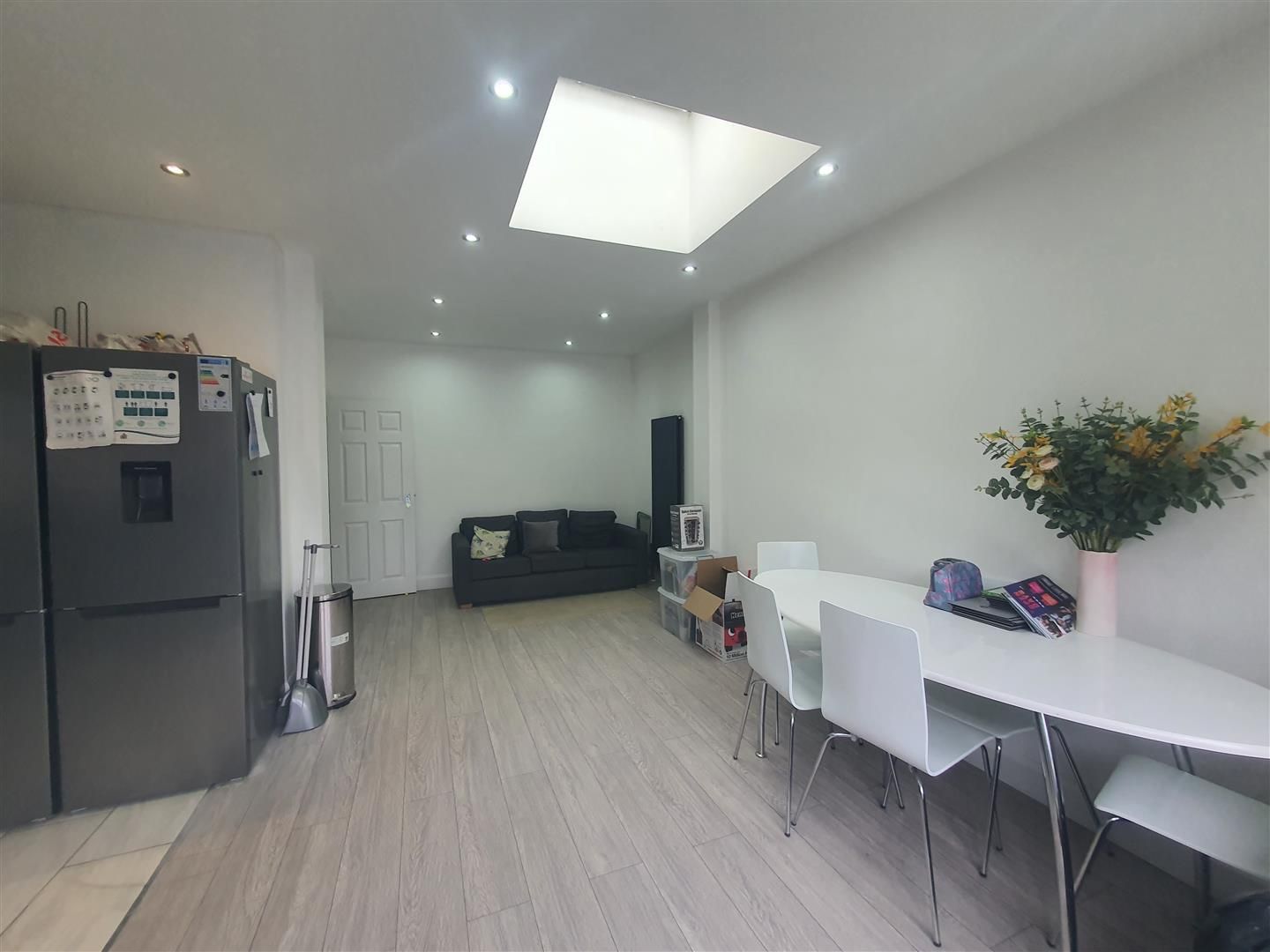 Room to rent in Cranborne Waye, Hayes UB4 Zoopla