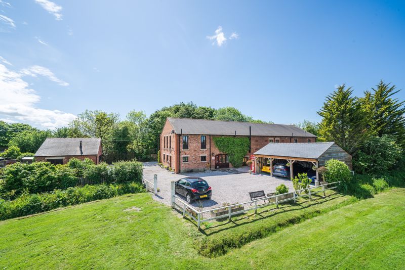 5 bed barn conversion for sale in Ulnes Walton Lane, Leyland PR26 Zoopla