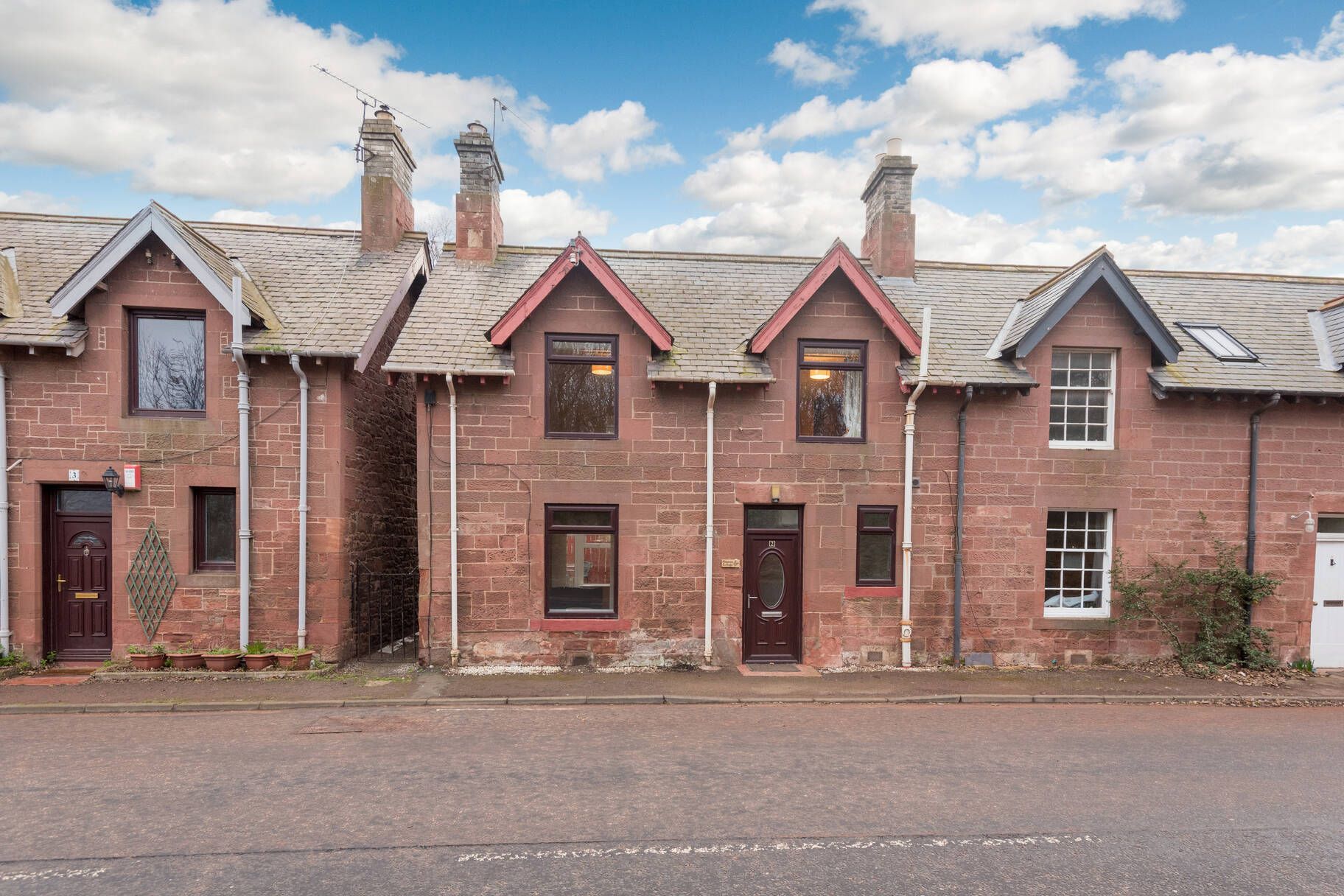 2 bed semidetached house for sale in 2 Broxburn Cottages, Broxburn
