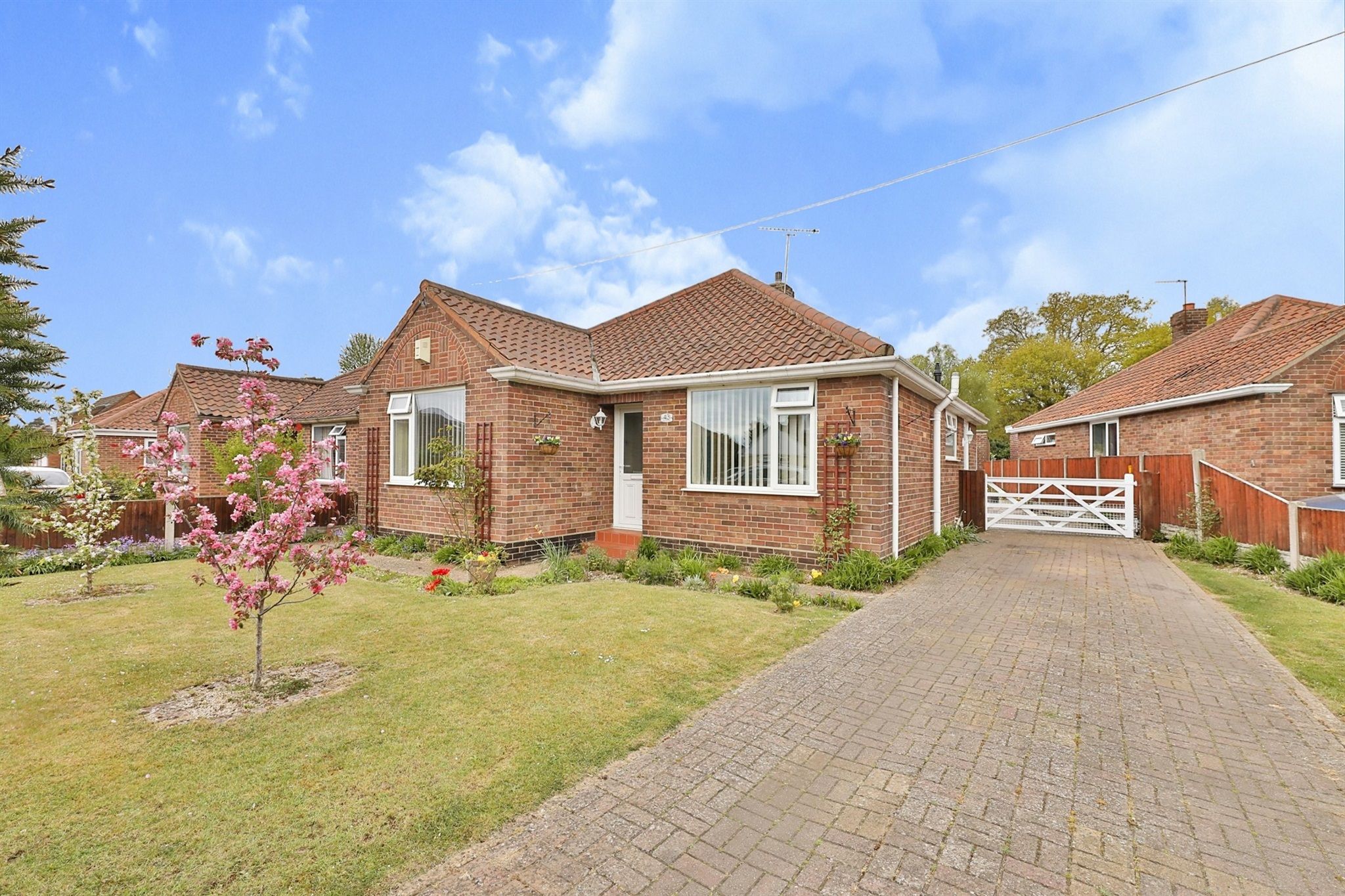 3 bed detached bungalow for sale in Westwood Drive, Hellesdon, Norwich