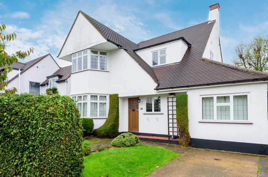 3 bed detached house to rent in Shepherds Way, Rickmansworth WD3 Zoopla