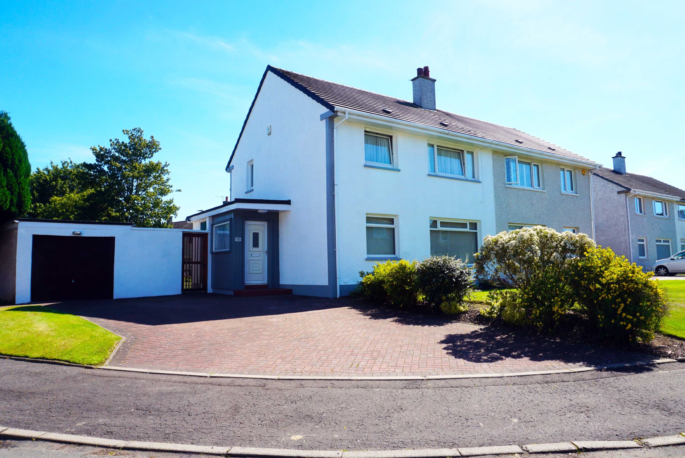 4 bed semidetached house for sale in Capel Grove, Calderwood, East