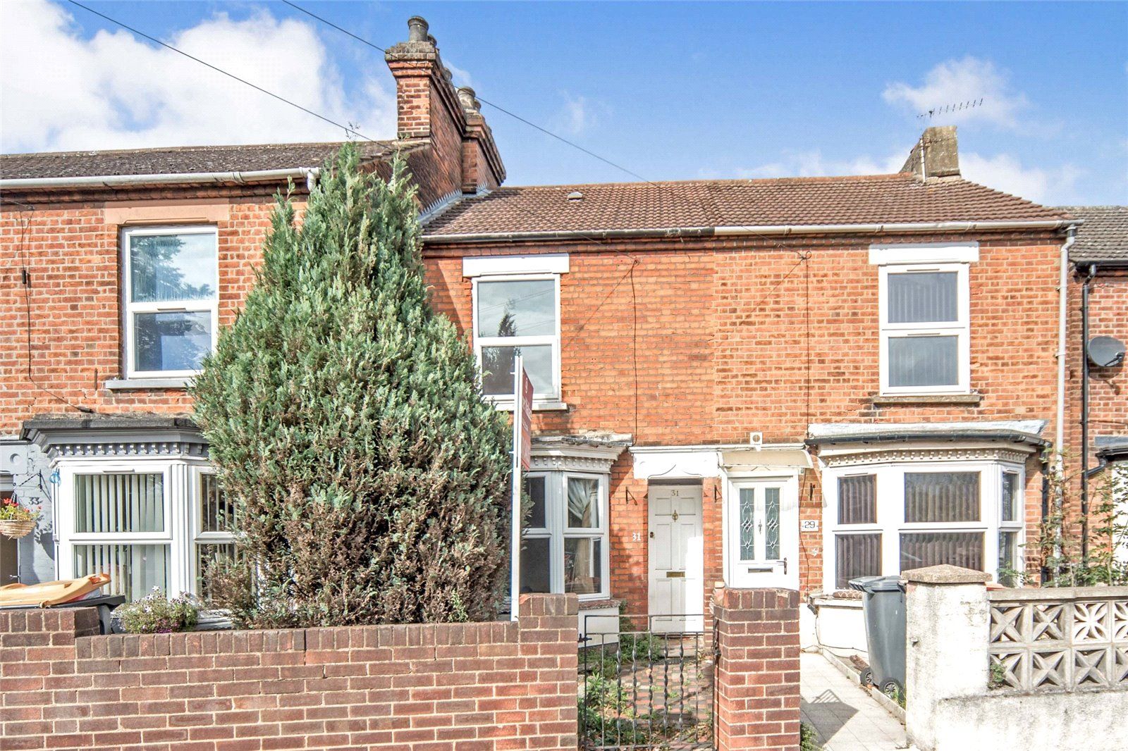 3 bed terraced house for sale in Ford End Road, Bedford MK40 Zoopla