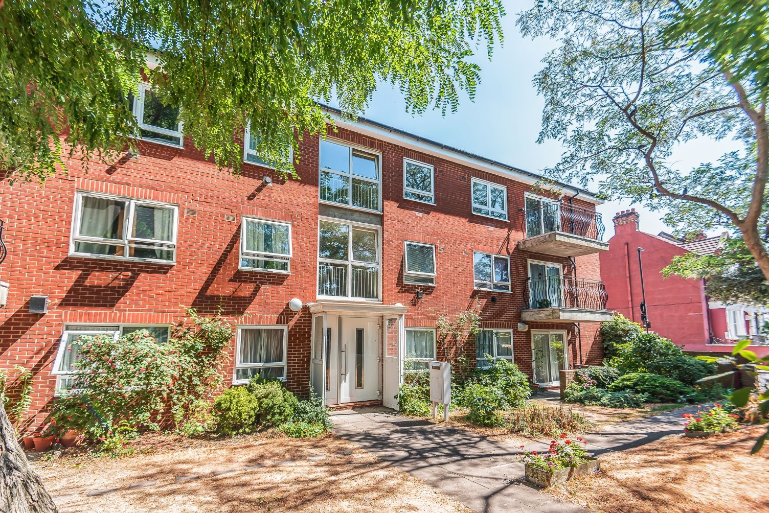 2 bed flat for sale in Upper Tulse Hill, London SW2 Zoopla