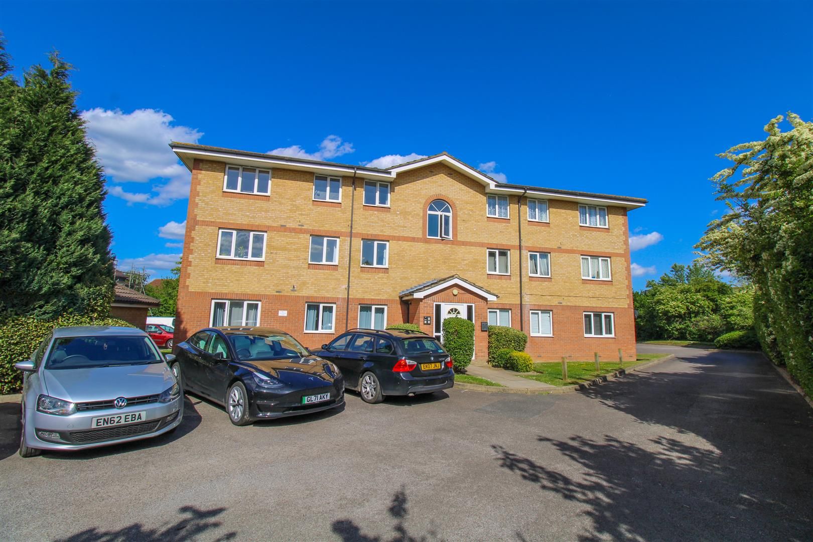 2 bed flat for sale in Bentley Drive, Church Langley, Harlow CM17 Zoopla