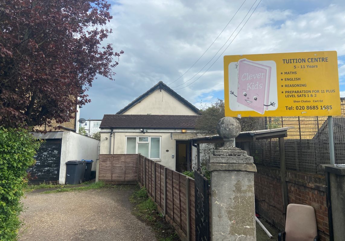 5 bed block of flats for sale in 39 Streatham Road, Mitcham, Surrey CR4