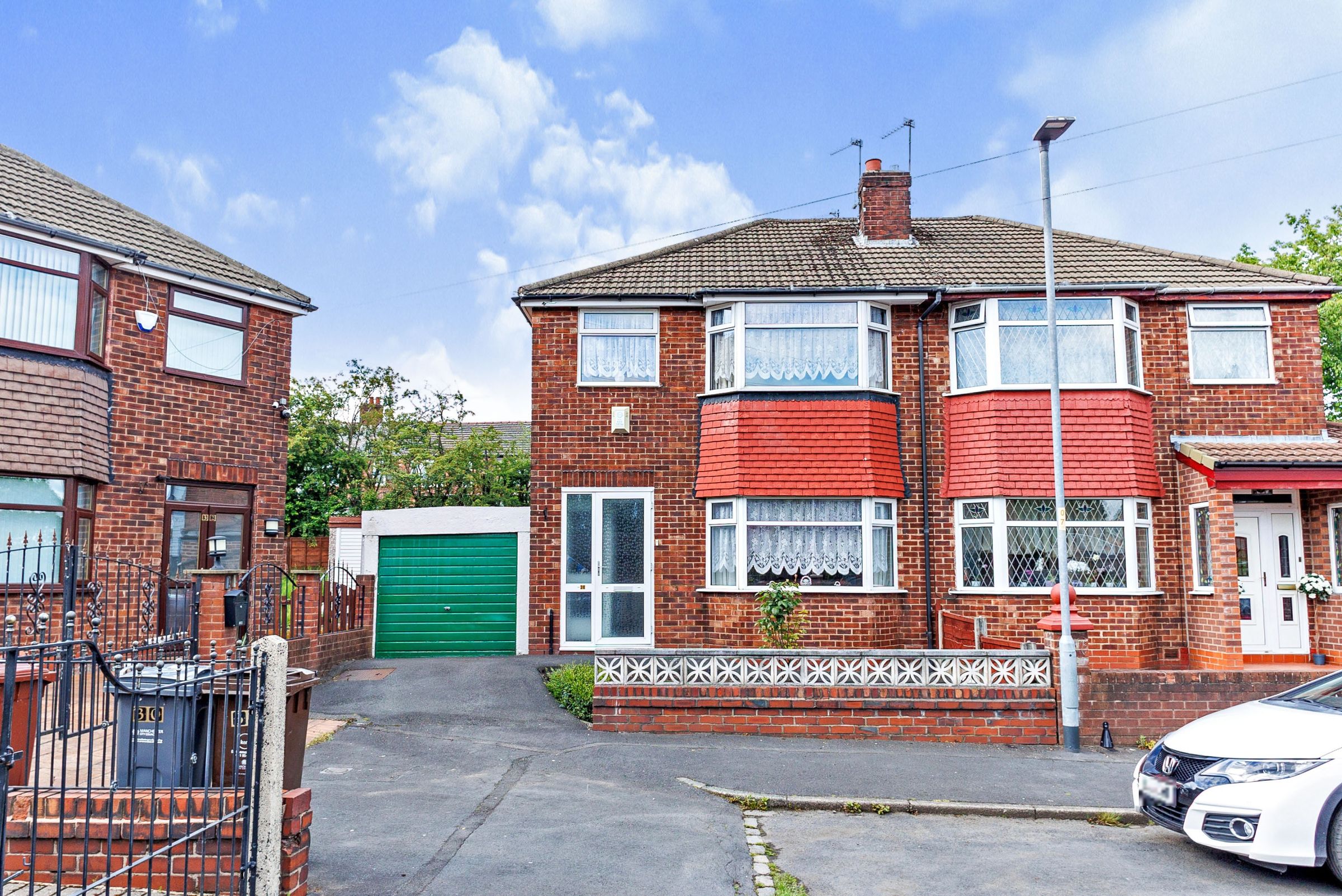 3 bed semidetached house for sale in Silverstone Drive, Manchester M40