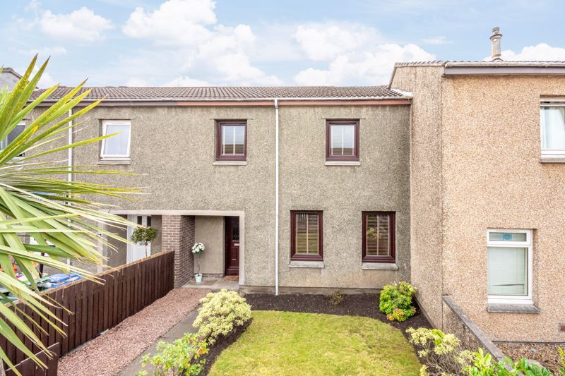 3 bed terraced house for sale in Woodmill Crescent, Dunfermline KY11