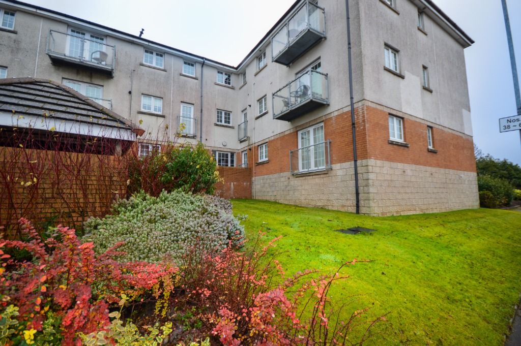 2 bed flat to rent in Stewartfield Gardens, East Kilbride, South