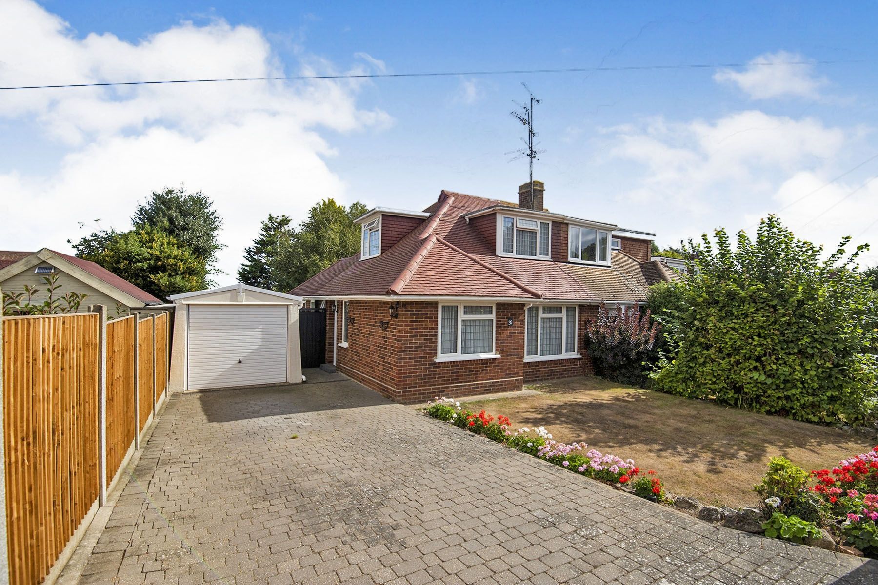 3 bed bungalow for sale in Roseleigh Road, Sittingbourne ME10 Zoopla