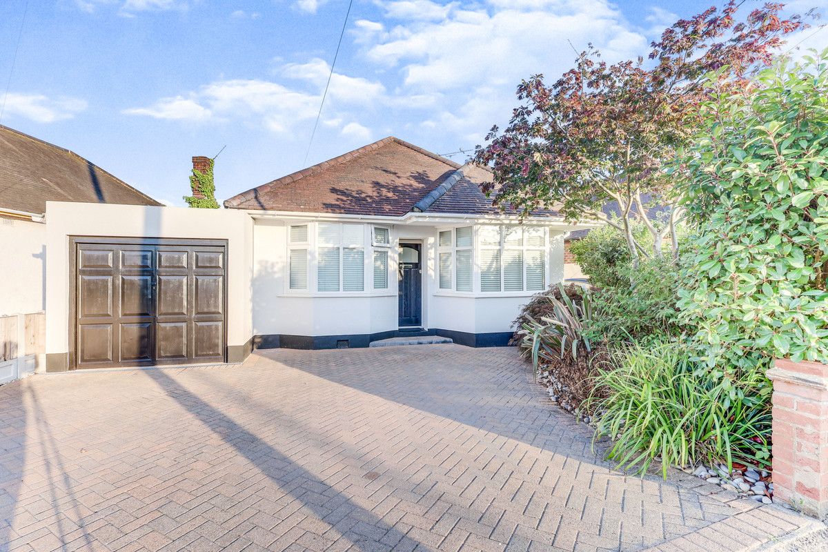 3 bed detached bungalow for sale in Shipwrights Drive, Benfleet SS7 Zoopla