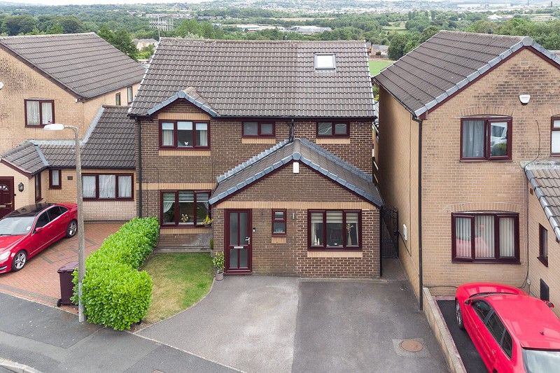 4 bed detached house for sale in Harefield Rise, Burnley, Lancashire