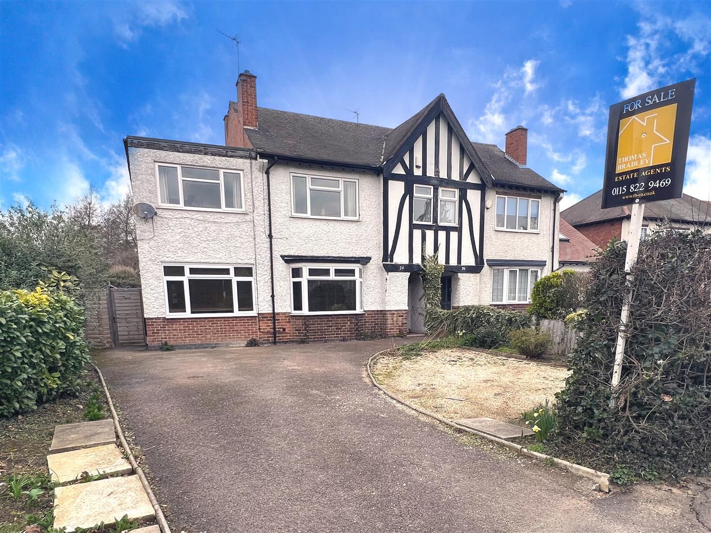 4 bed semidetached house for sale in Hickings Lane, Stapleford