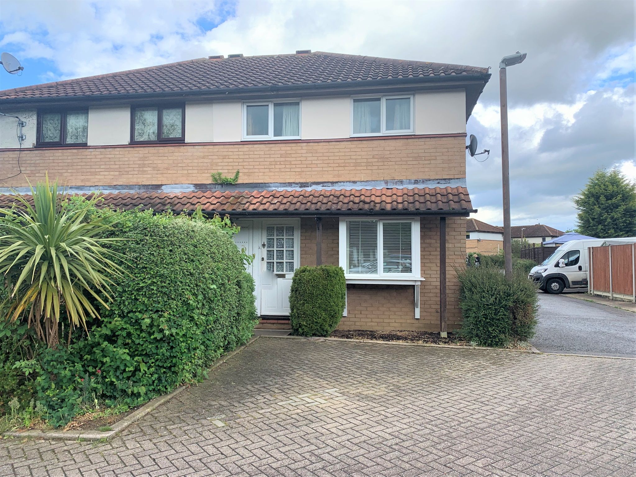 3 bed semidetached house for sale in Cornbury Crescent, Downhead Park