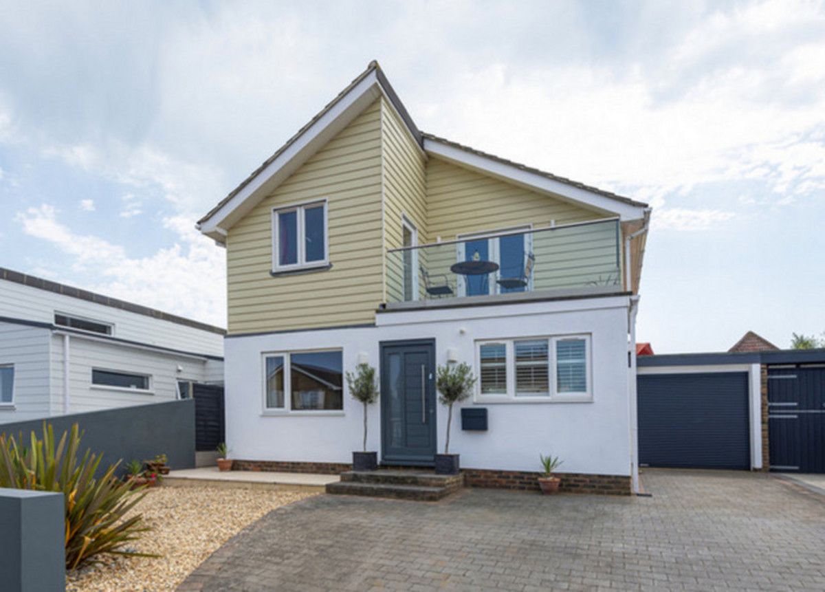 4 bed detached house for sale in East Meadway, ShorehamBySea BN43
