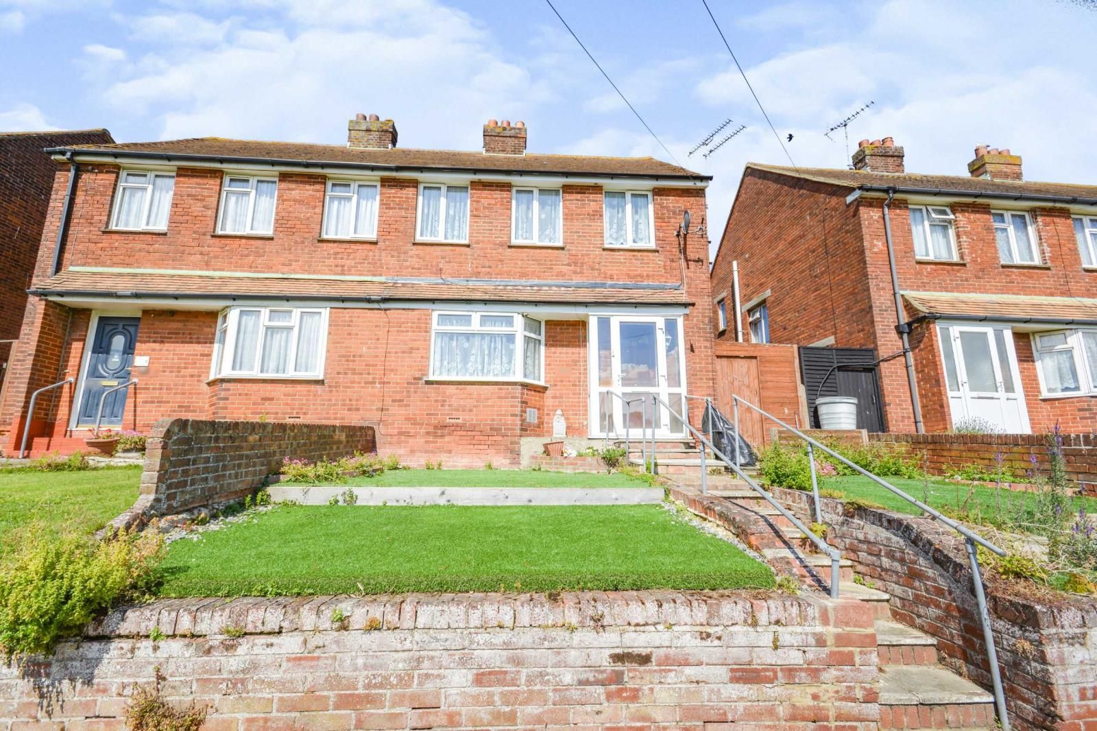 3 bed semidetached house for sale in Dane Valley Road, Margate, Kent
