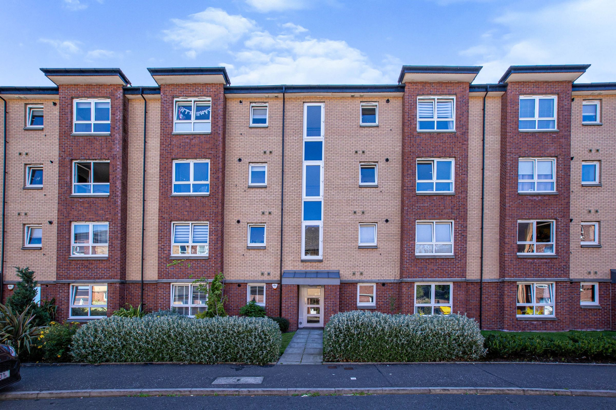 2 bed flat for sale in 14 Springfield Gardens, Glasgow G31 Zoopla