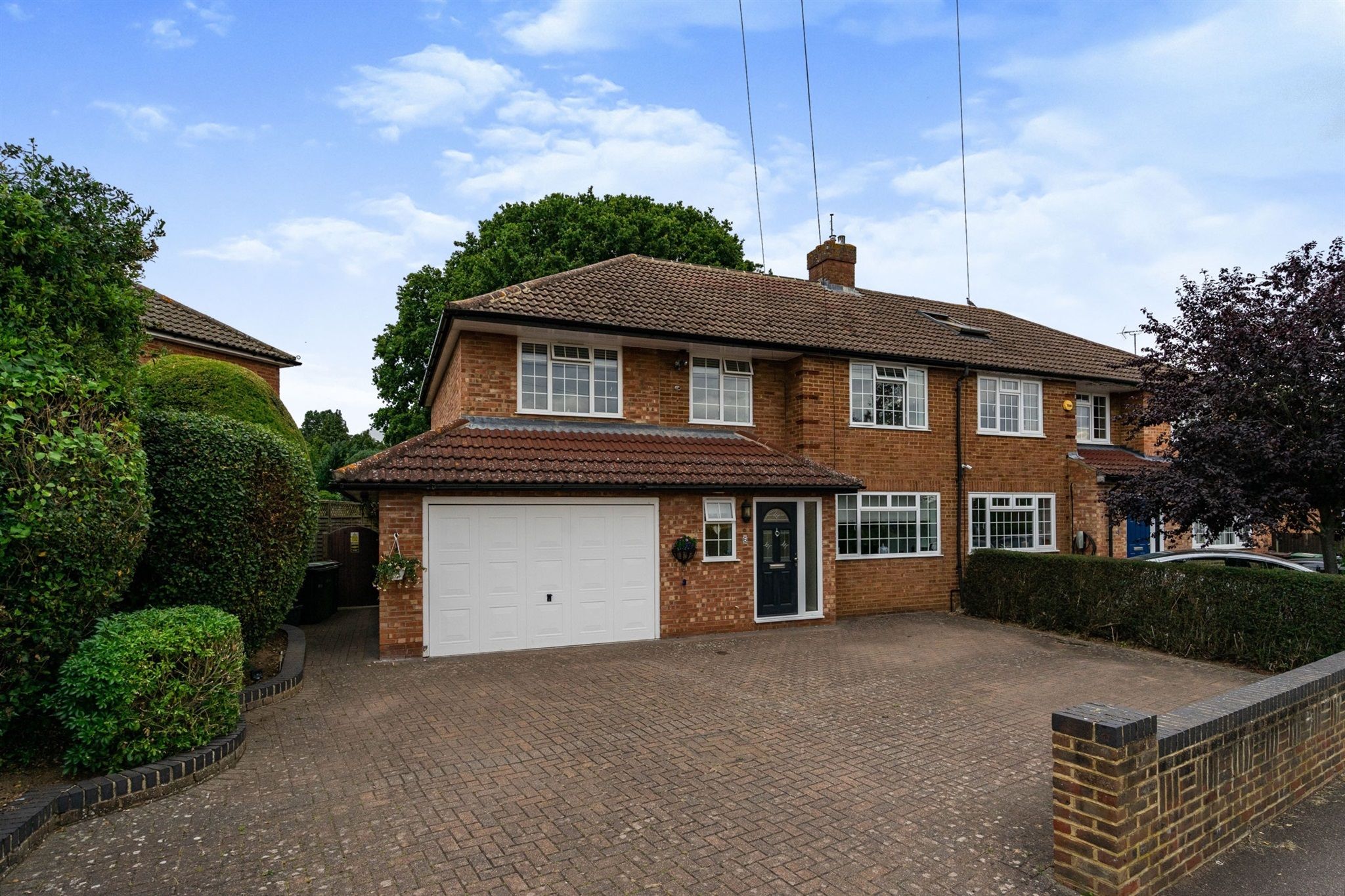 4 bed semidetached house for sale in Cuckmans Drive, Chiswell Green
