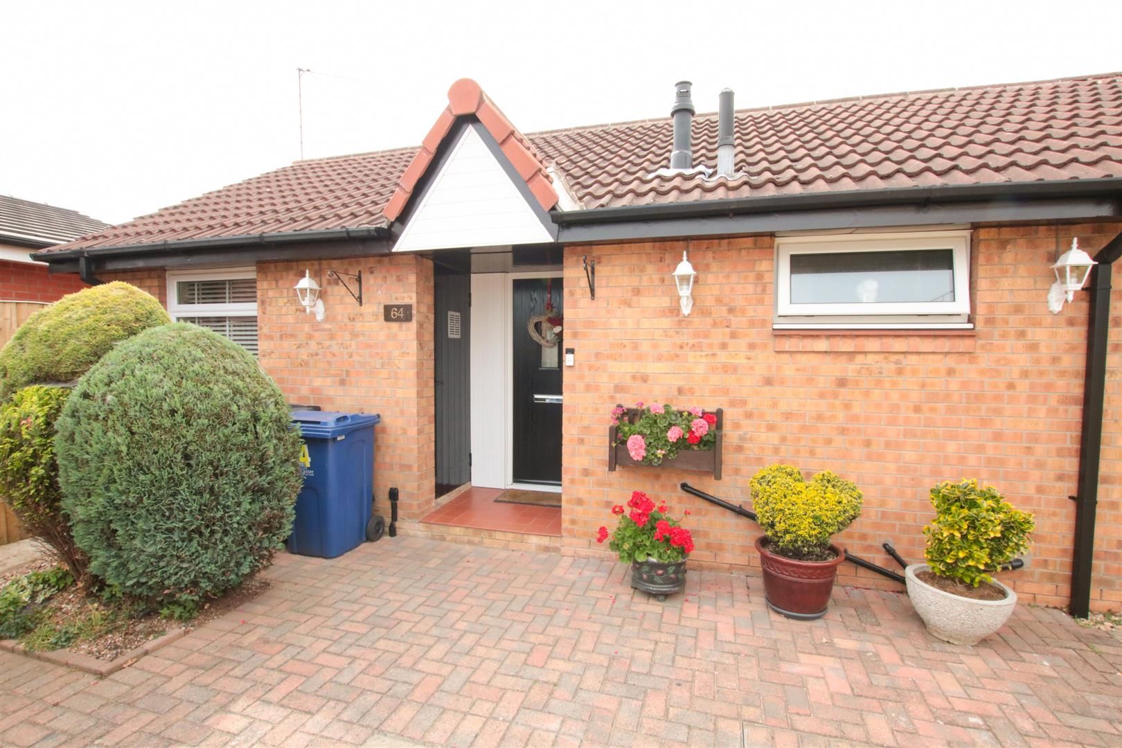 1 bed semidetached bungalow for sale in Newhall Road, Kirk Sandall