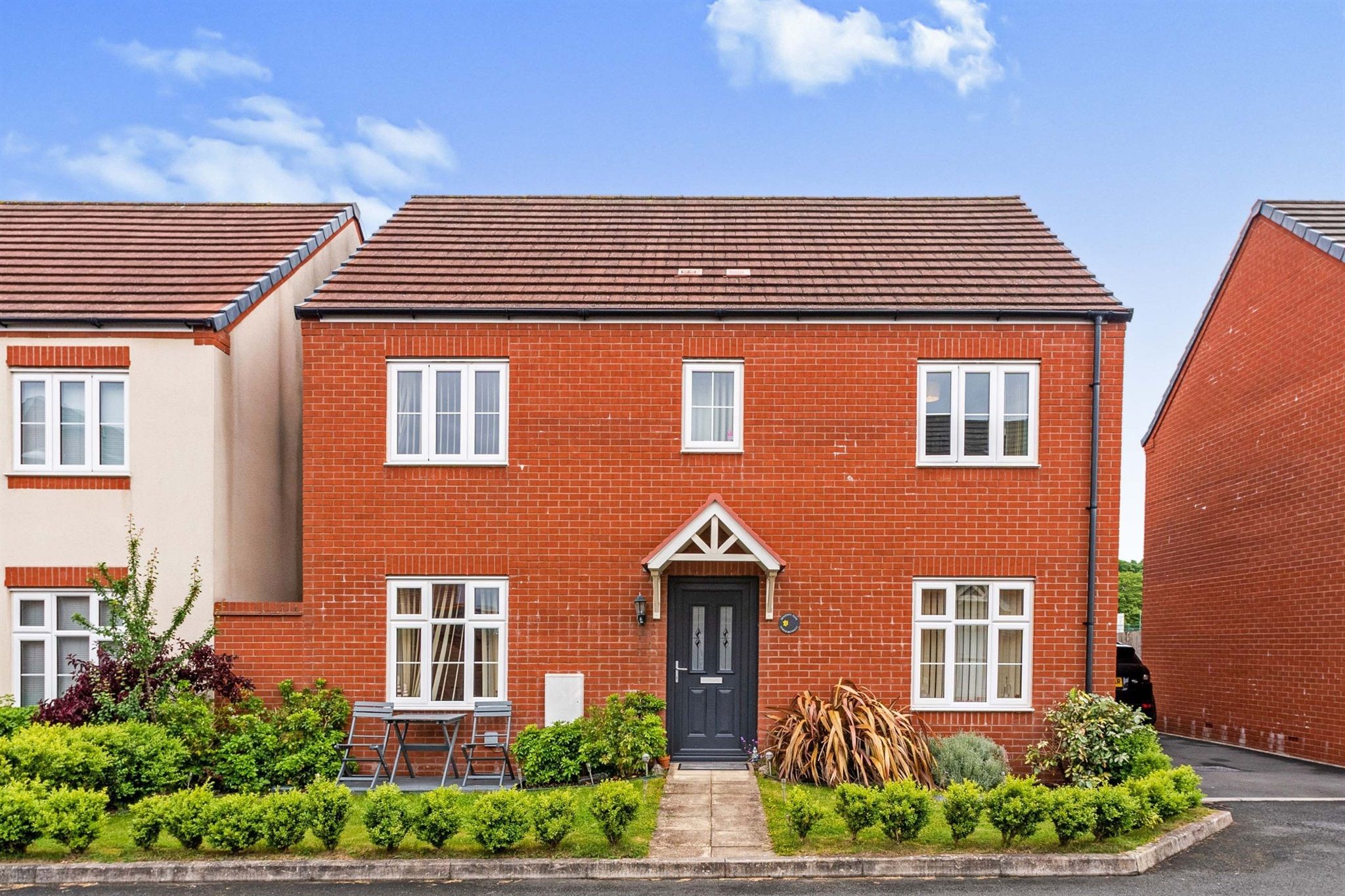 4 bed detached house for sale in Stryd Llanelli SA15 Zoopla